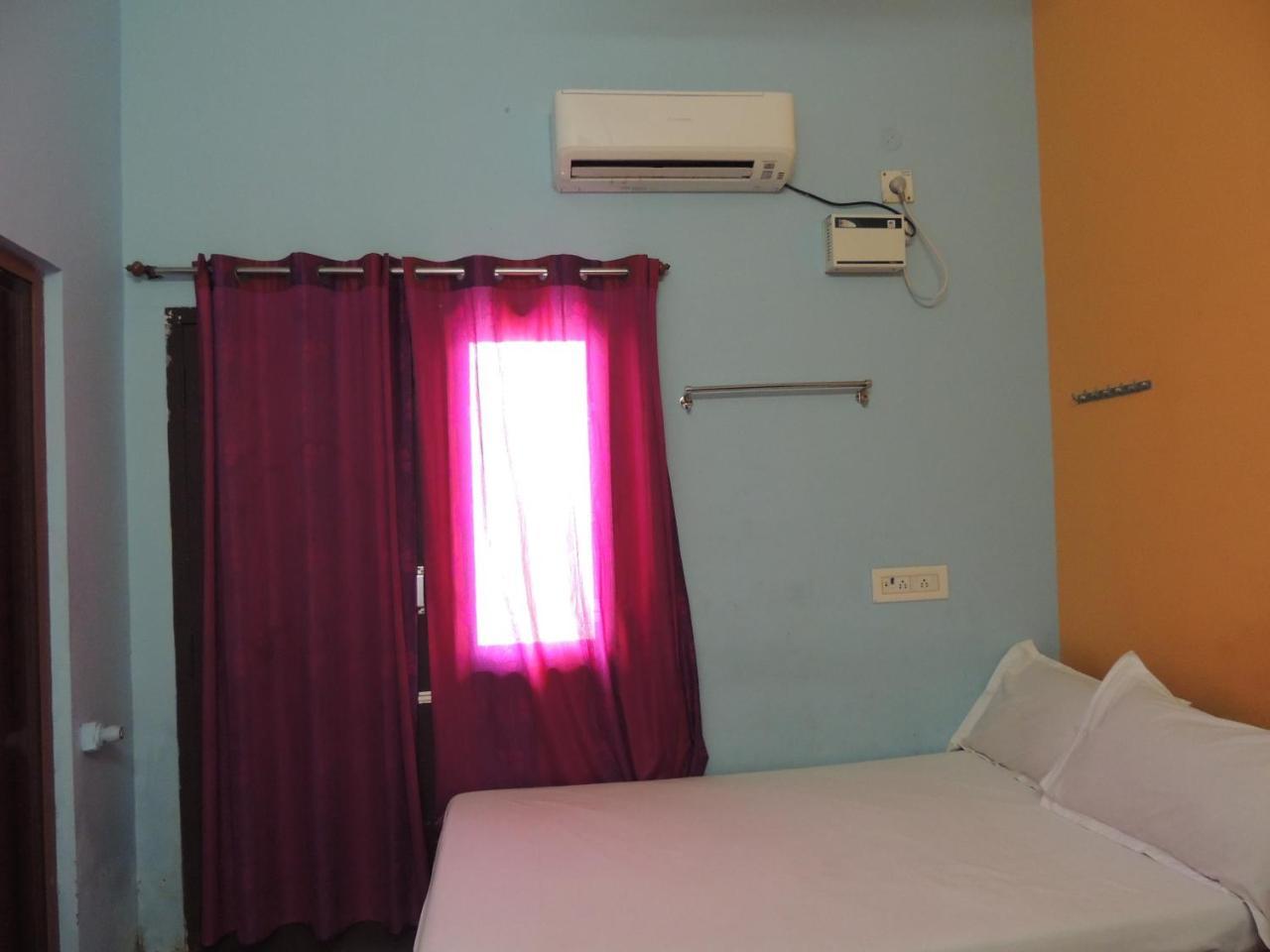 Radha Party Hall 칸치푸람 외부 사진
